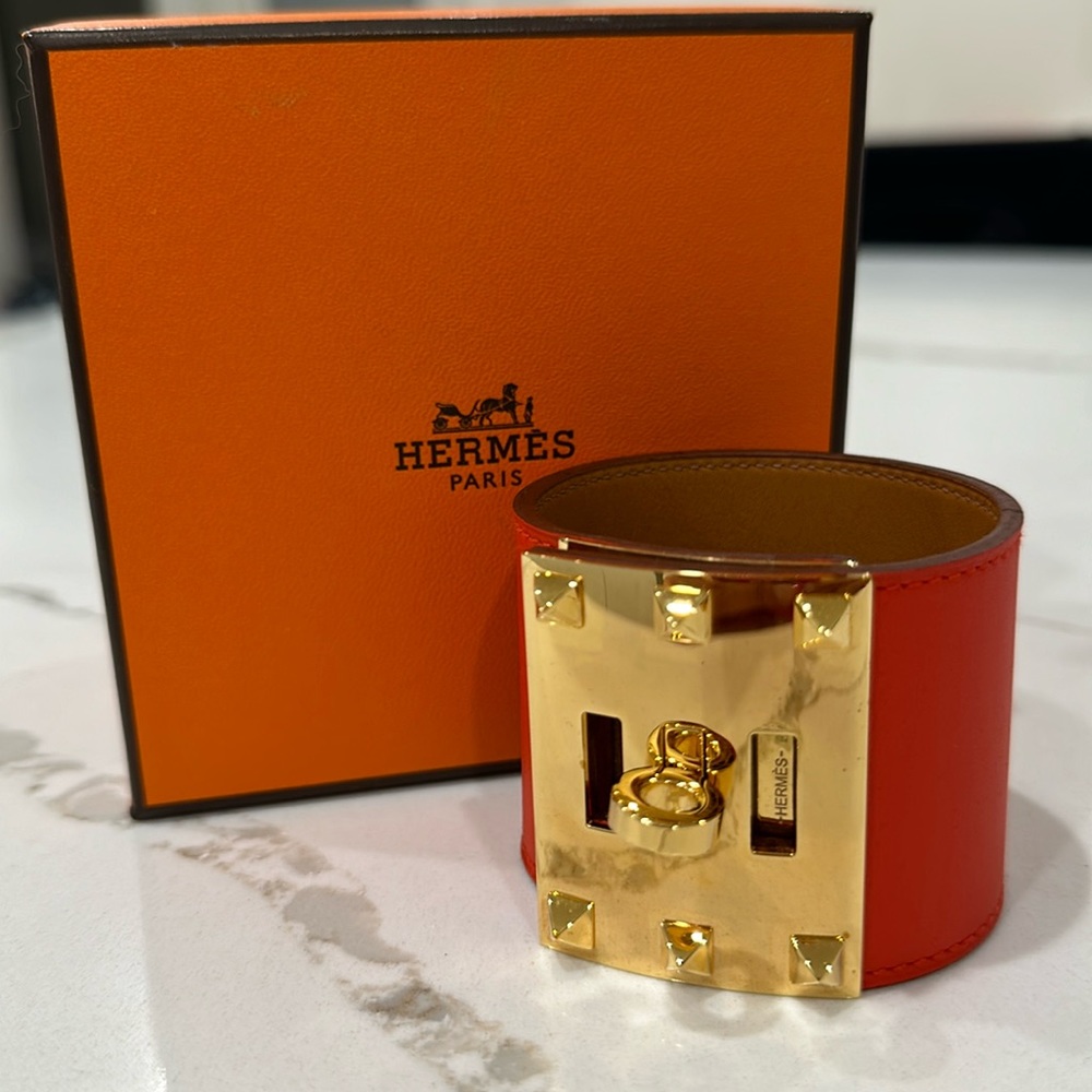Hermes Kelly dog bracelet( like new )